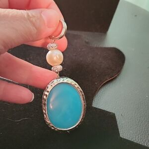 Elegant Blue and Silver Pendant Necklace